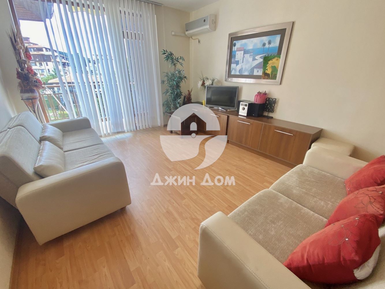 Тристаен апартамент с ГЛЕДКА МОРЕ в к-с Райска градина, гр. Свети Влас - 0