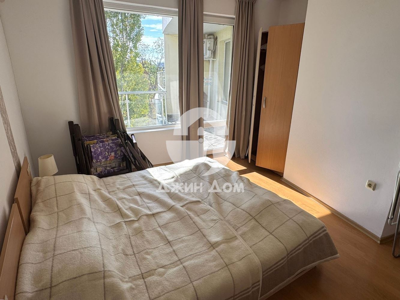 Просторен обзаведен двустаен апартамент в к-с Ясен, к.к. Слънчев Бряг - 0