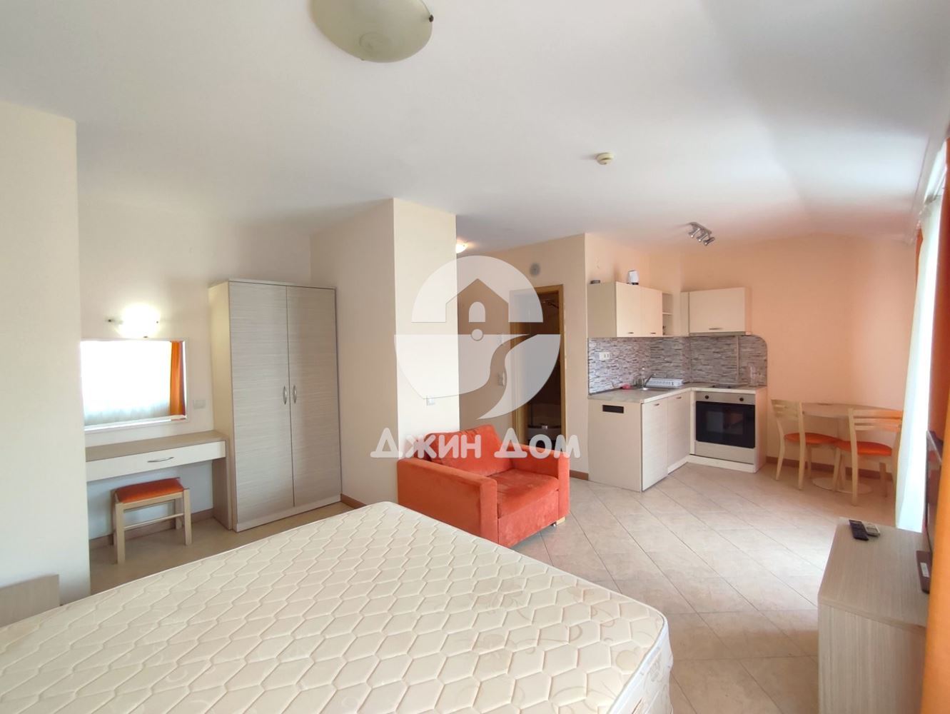 Просторен обзаведен едностаен апартамент в к-с Роял Сън, Слънчев бряг - 0