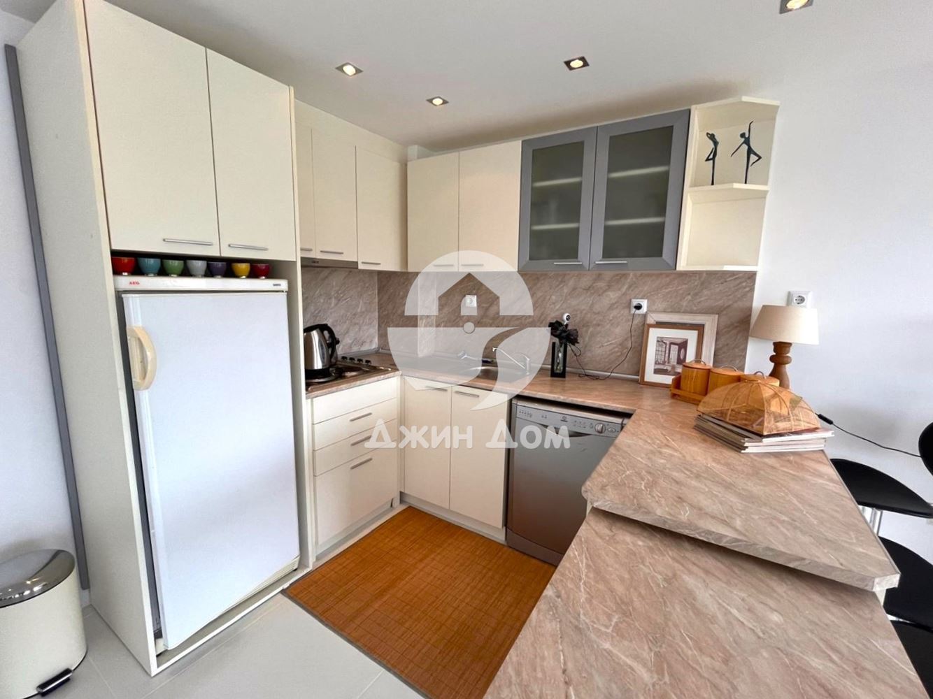 Многостаен апартамент с ГЛЕДКА МОРЕ в к-с Соло 1, гр. Свети Влас - 0