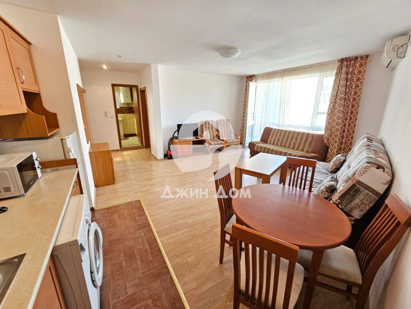 Двустаен апартамент в к-с „Ривиера Форт Бийч”, с. Равда - 0