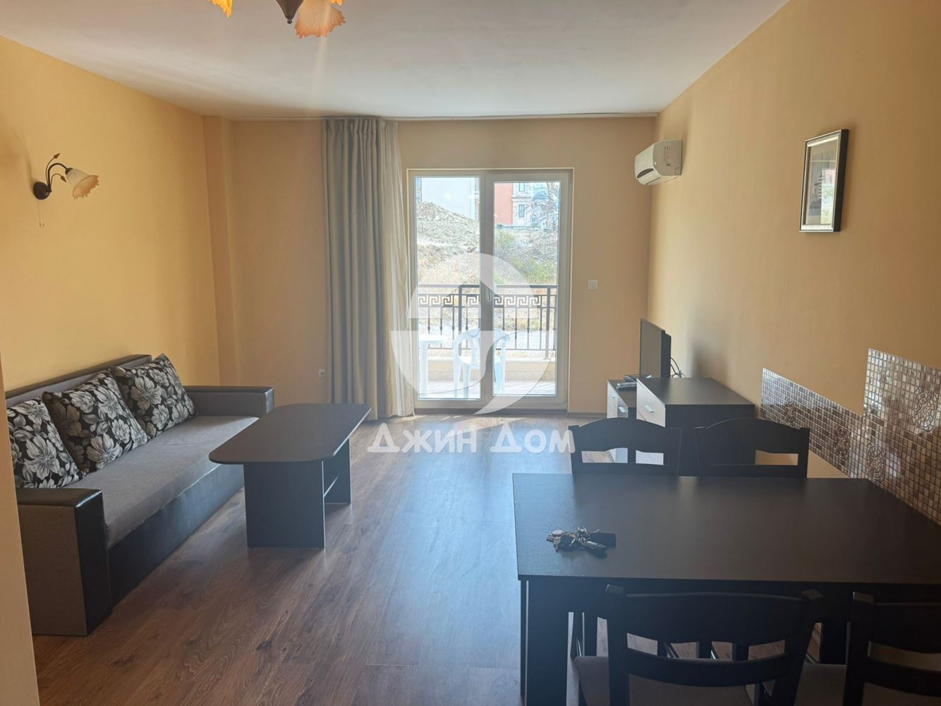 Просторен двустаен апартамент в к-с „Хоризонт“, к.к. Слънчев бряг - 0