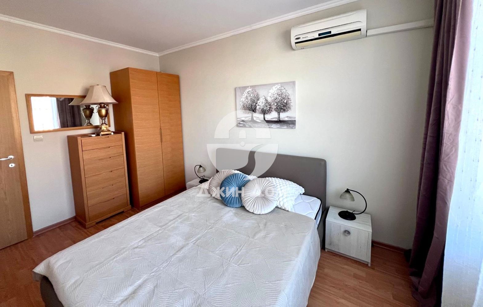 Тристаен апартамент с ЧАСТИЧНА ГЛЕДКА МОРЕ в к-с "Райска градина" - 0