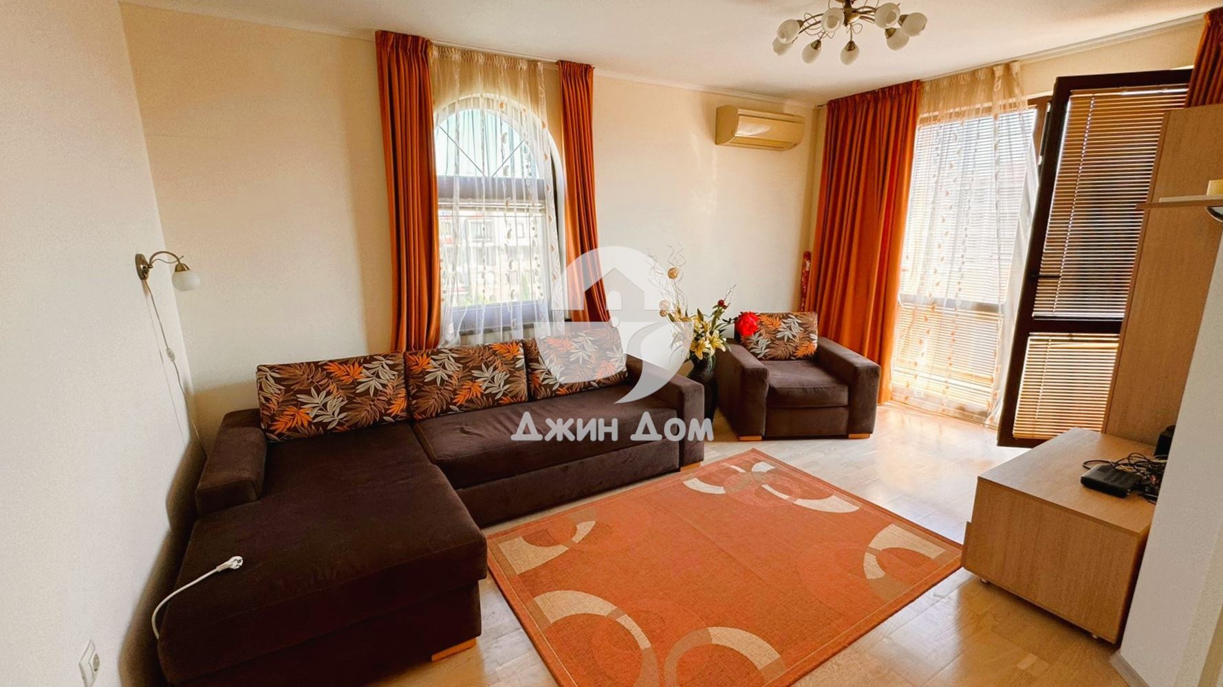 Четиристаен триетажен пентхаус в к-с „Естебан“, гр. Несебър - 0