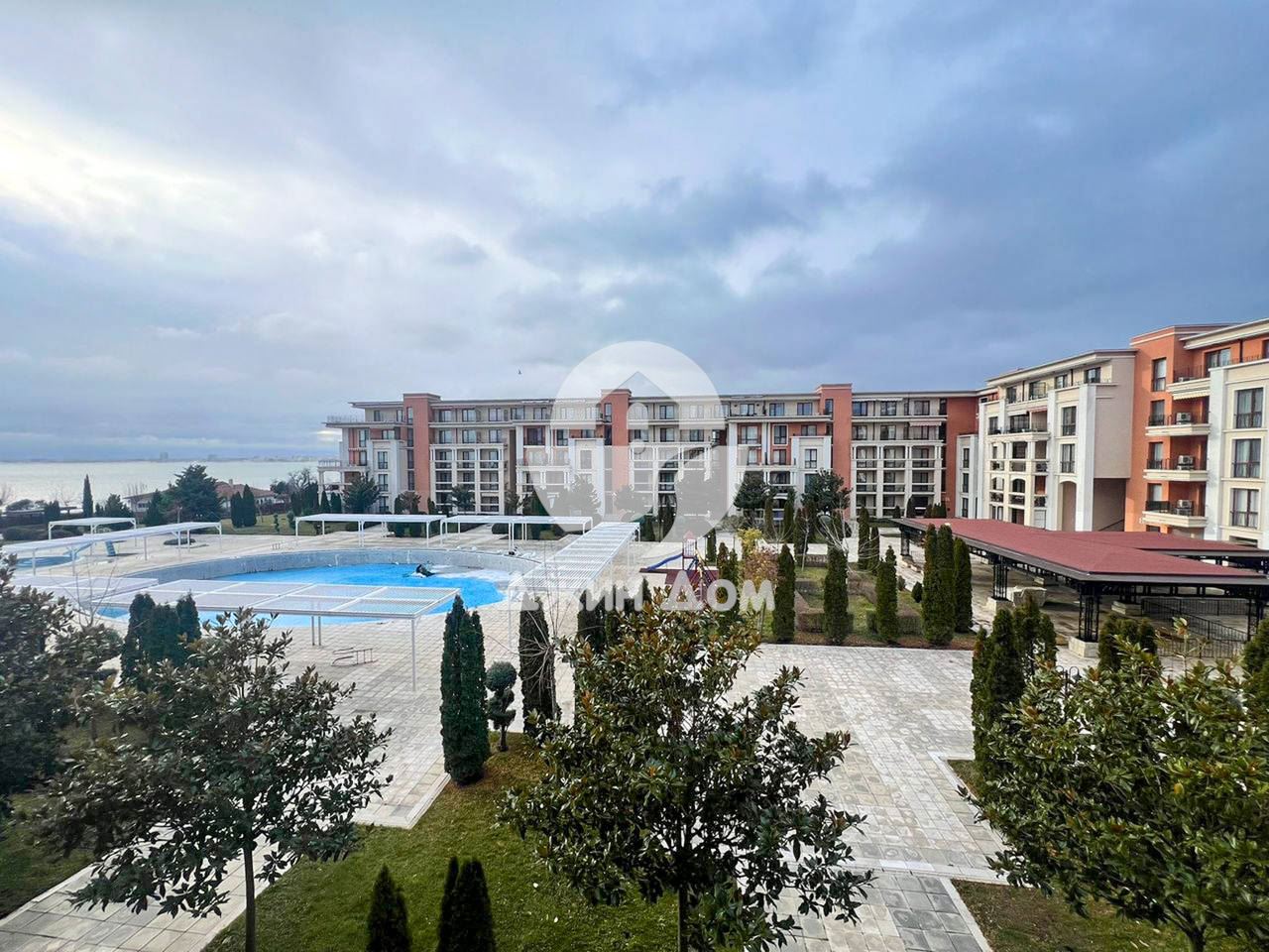 Едностаен апартамент в к-с “Престиж Форт Бийч”, гр. Свети Влас - 0