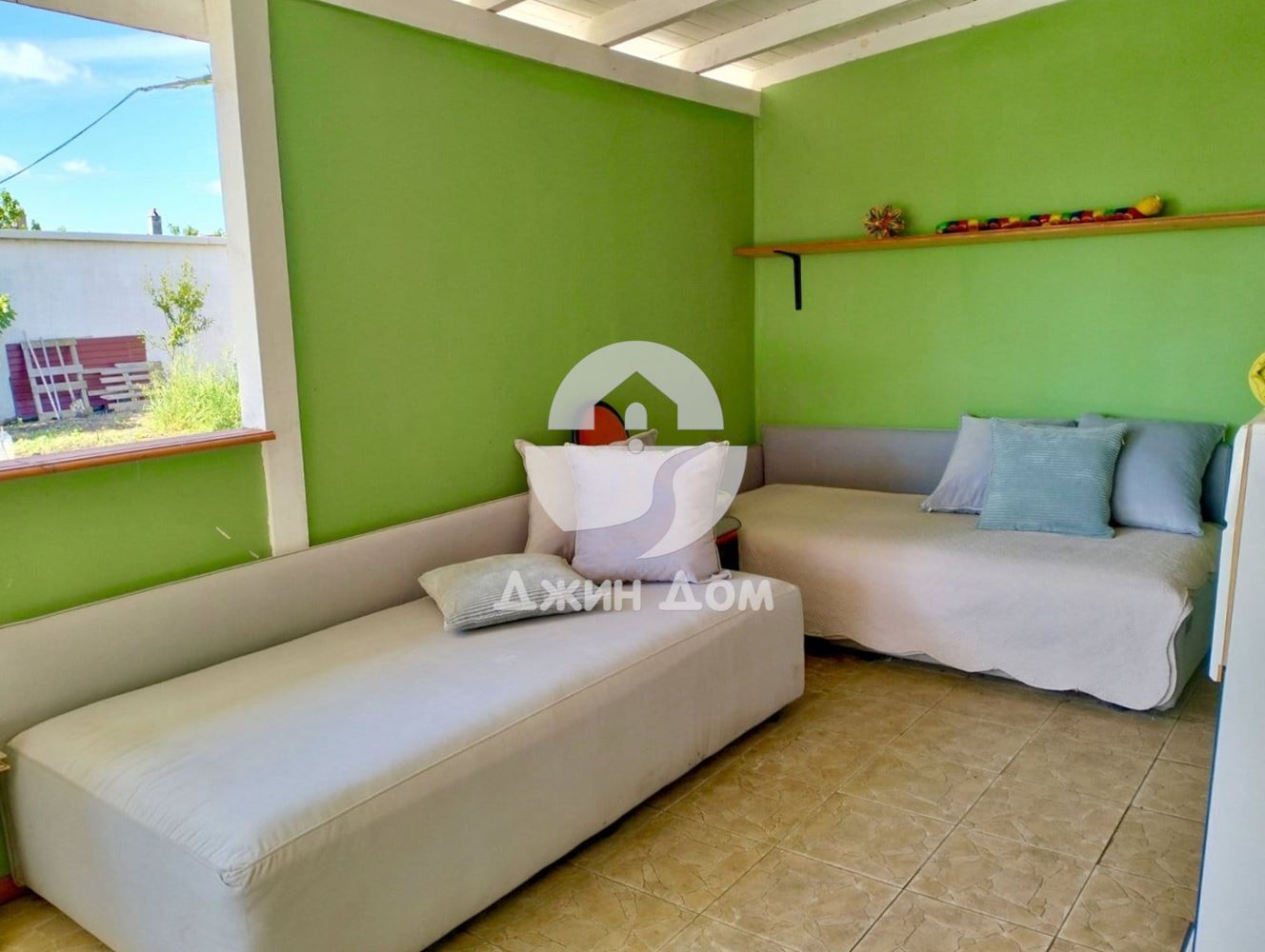 Обзаведена едноетажна къща с двор в с. Тънково - 0