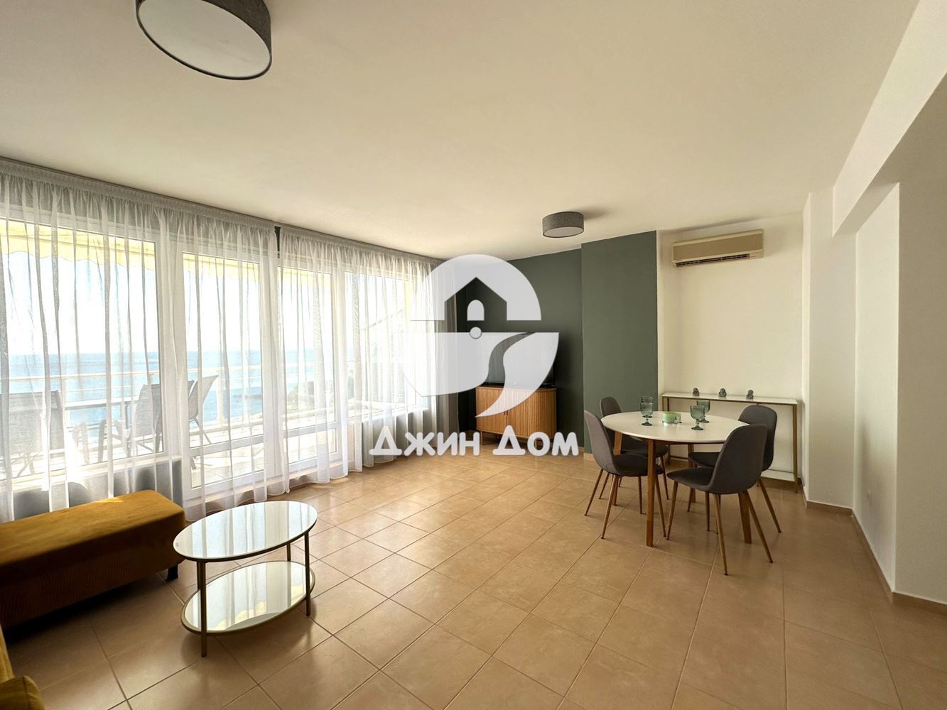 Двустаен пентхаус апартамент с ПАНОРАМА МОРЕ в к-с Оазис, с. Равда - 0