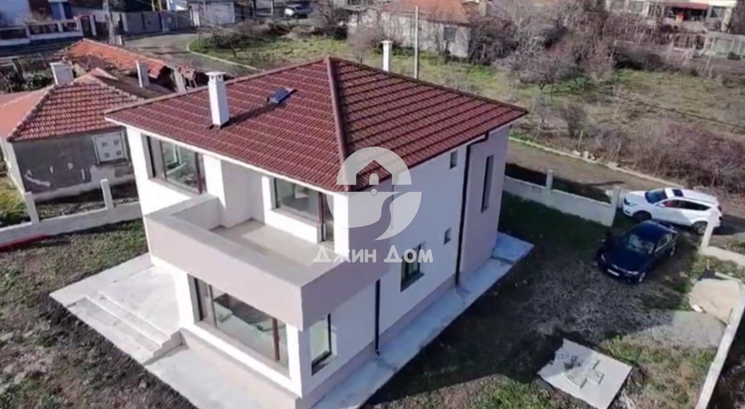 Двуетажна къща с двор и ГЛЕДКА МОРЕ в с. Лъка - 0