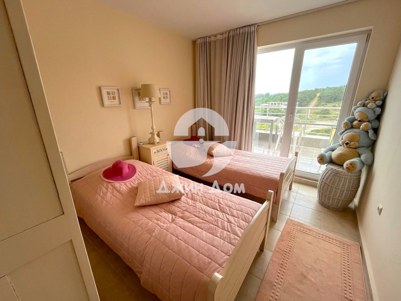 Многостаен апартамент с ГЛЕДКА МОРЕ И ПЛАНИНА в к-с Соло 1, Свети Влас - 0