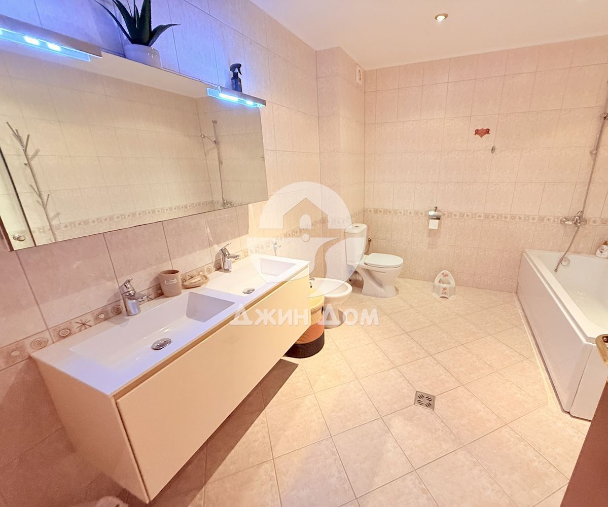 Четиристаен апартамент с ГЛЕДКА МОРЕ в к-с „Каса Реал“ гр. Свети Влас - 0