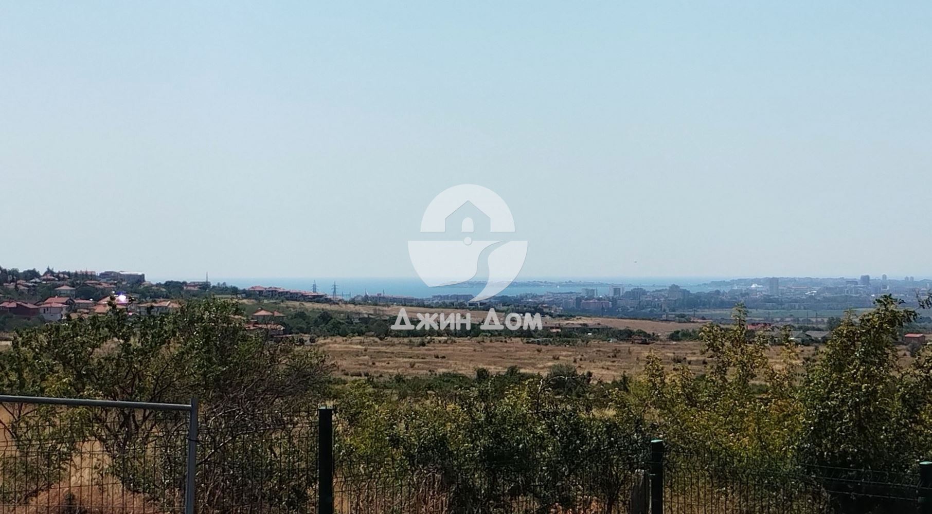 Триетажна къща с ГЛЕДКА МОРЕ в с. Кошарица - 0