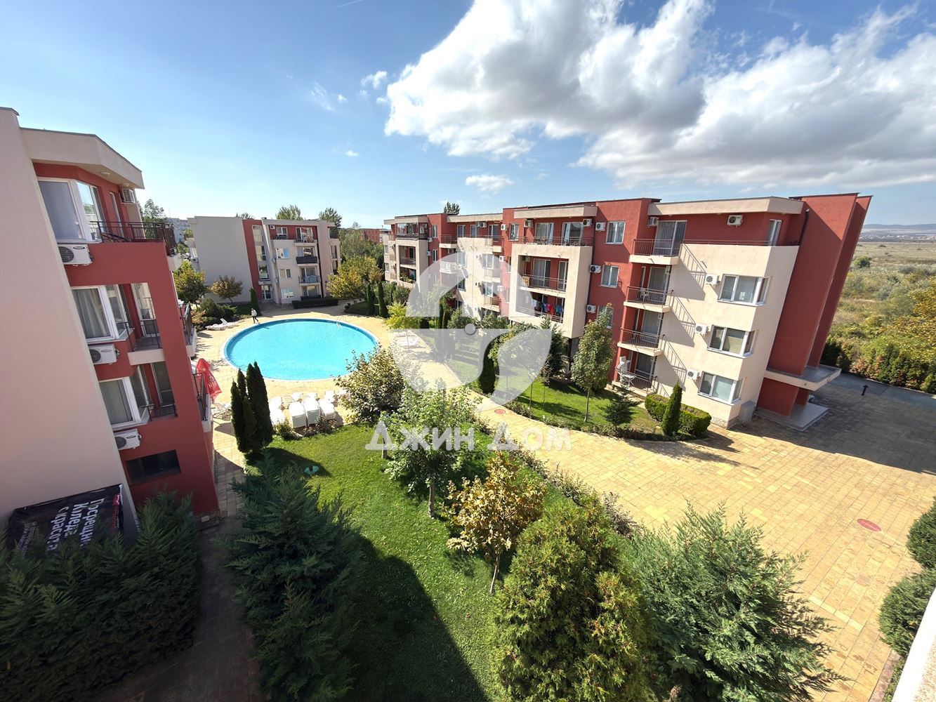 Тристаен апартамент в к-с „Холидей Форт Голф Клуб“, к.к. Слънчев бряг - 0