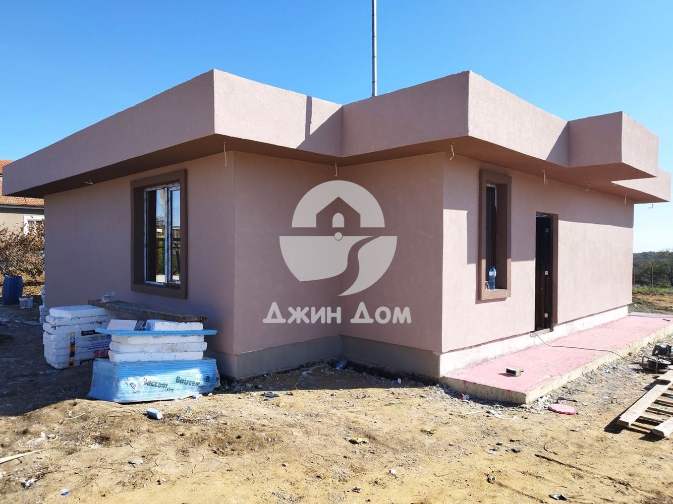 Предлагаме едноетажна къща в с. Горица - 0