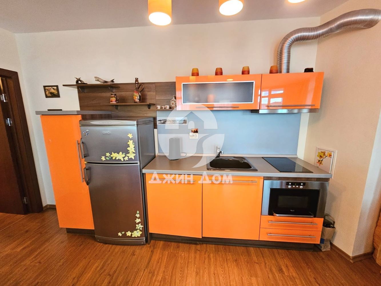 Тристаен апартамент с ПАНОРАМА МОРЕ в жилищна сграда, гр. Созопол - 0