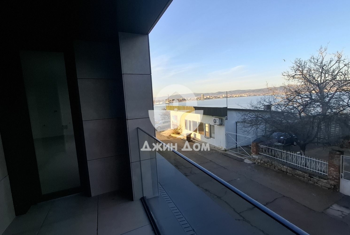 Просторен двустаен апартамент на МЕТРИ ОТ МОРЕТО в гр. Несебър - 0