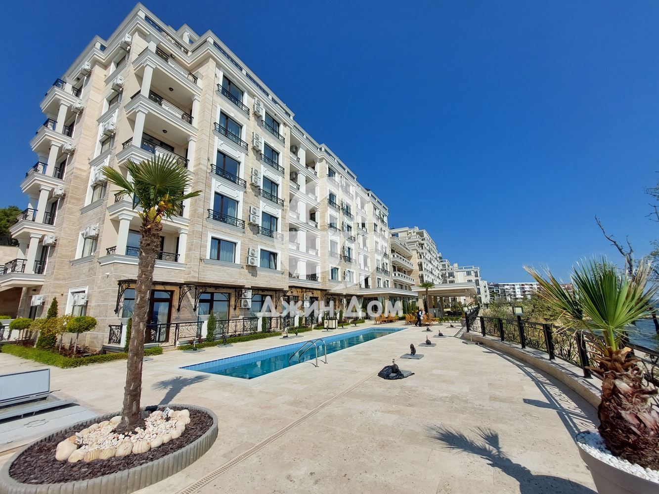 Едностаен апартамент в к-с „Оникс Бийч Резиденс“, гр. Свети Влас - 0