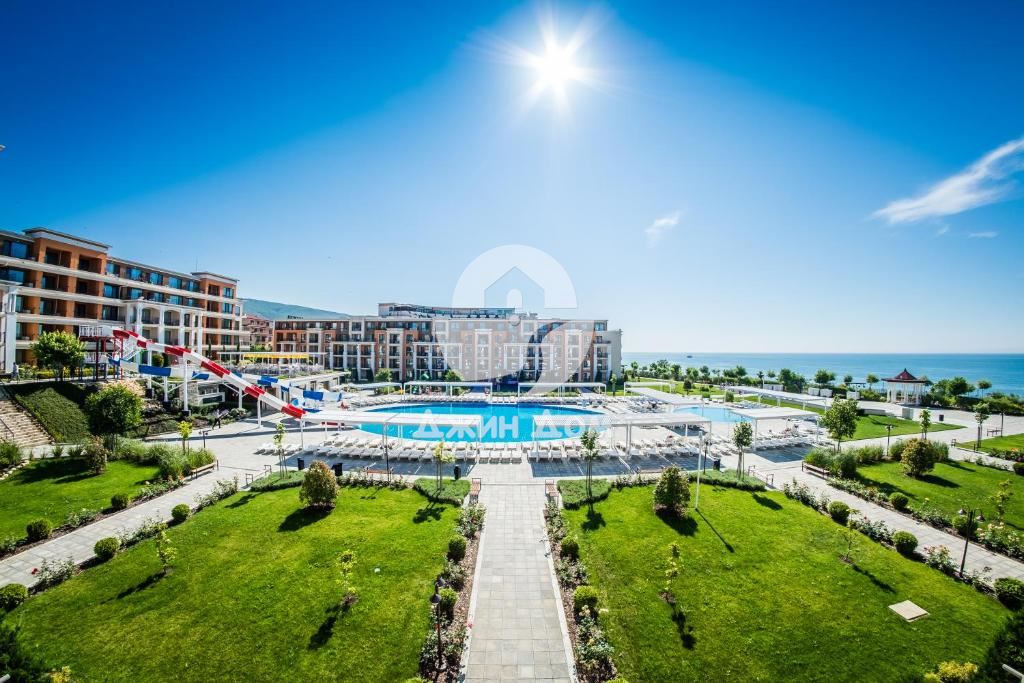 Двустаен апартамент с ГЛЕДКА МОРЕ в к-с Премиер Форт Бийч, Св. Влас - 0