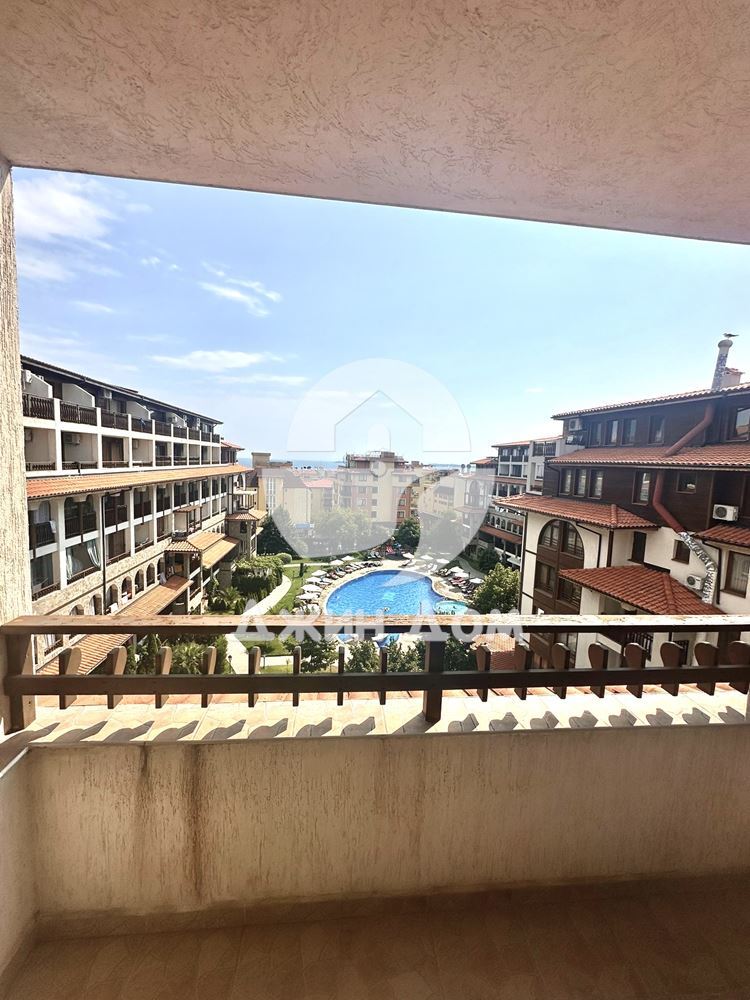 Четиристаен апартамент с ГЛЕДКА МОРЕ в к-с Олимп, гр. Свети Влас - 0