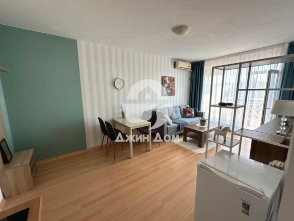 Двустаен апартамент в к-с „Съни Дей 6“, к.к. Слънчев бряг - 0