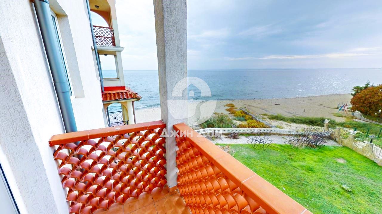 Двустаен апартамент с ПАНОРАМА МОРЕ в к-с Атриум Бийч, Елените - 0