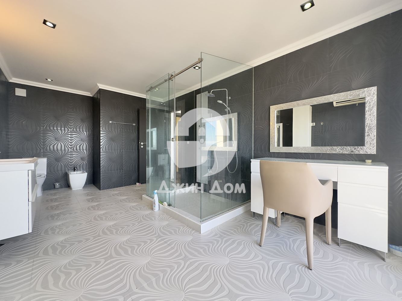 Пентхаус с ПАНОРАМА МОРЕ в к-с Орхидея Резиденс, гр. Свети Влас - 0