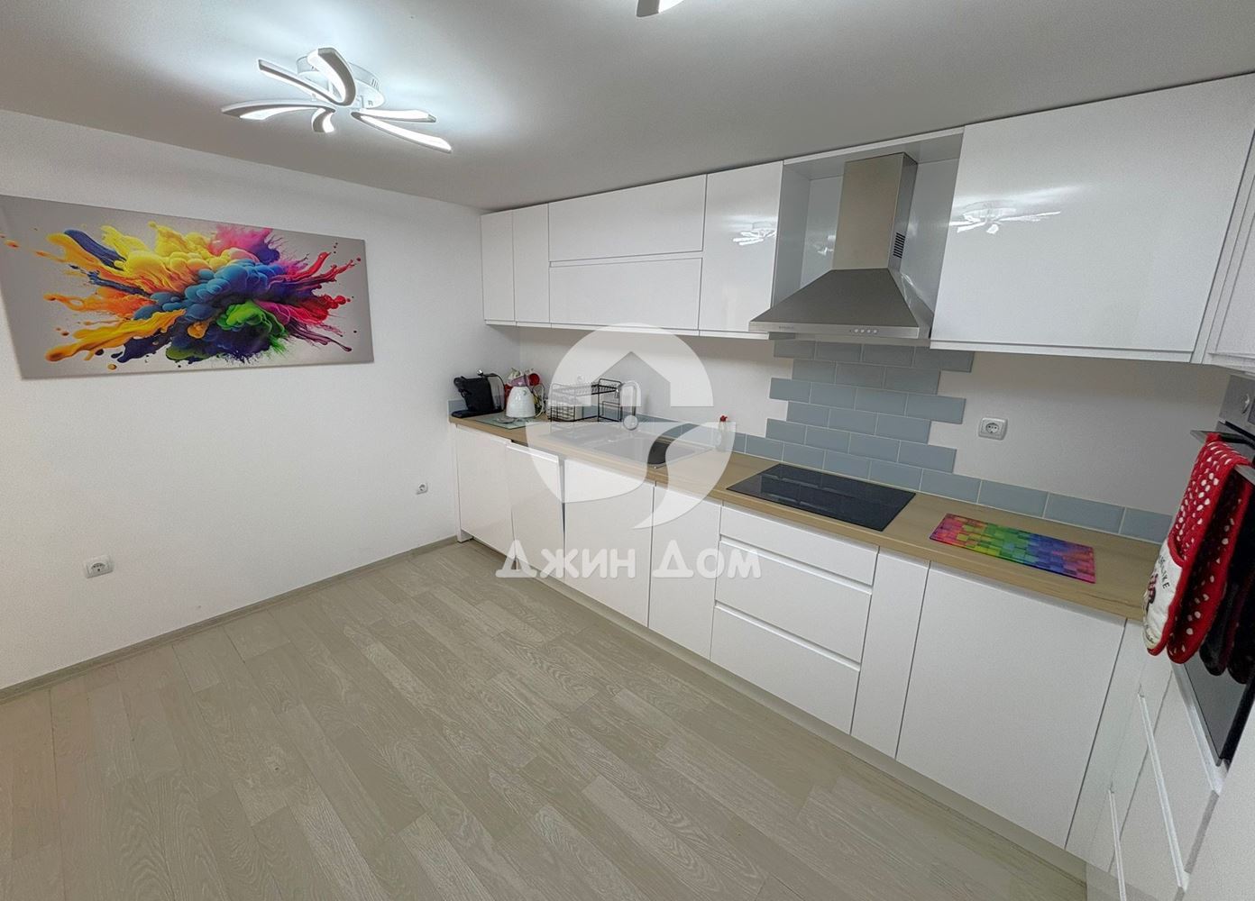 Стилен тристаен апартамент с ДВОР в гр. Свети Влас - 0