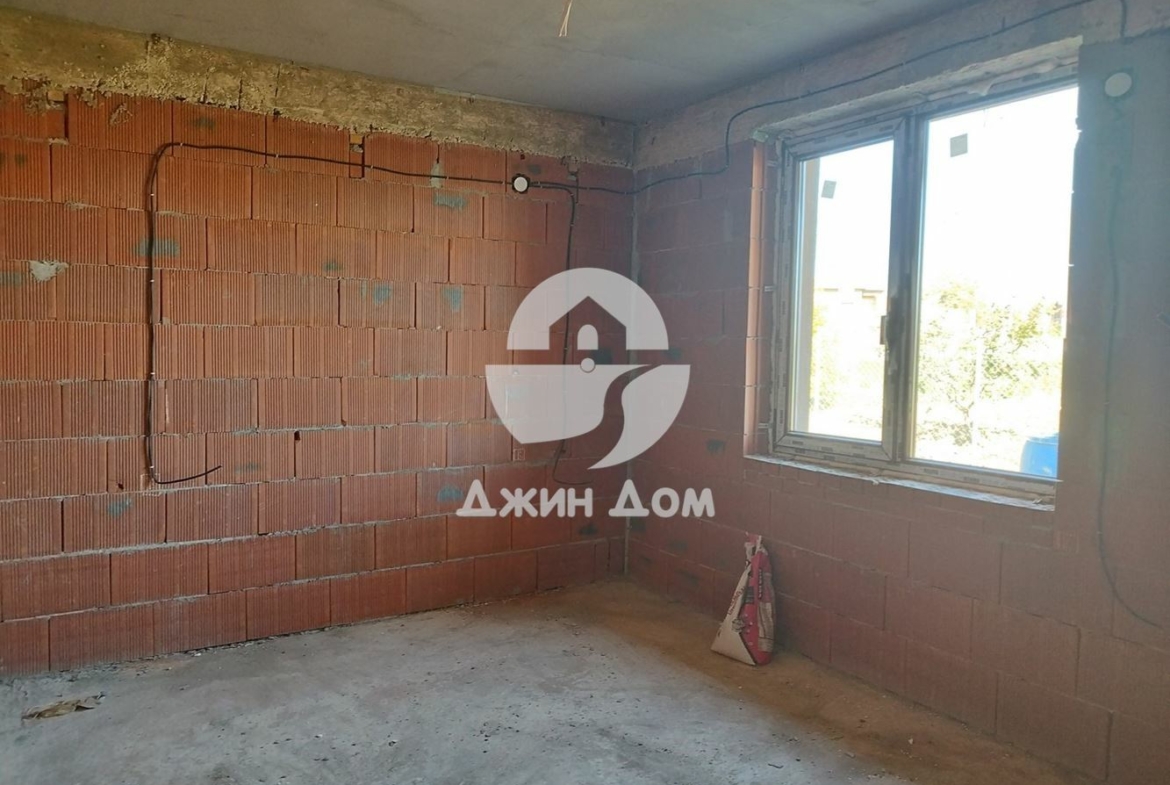 Предлагаме едноетажна къща в с. Горица - 0
