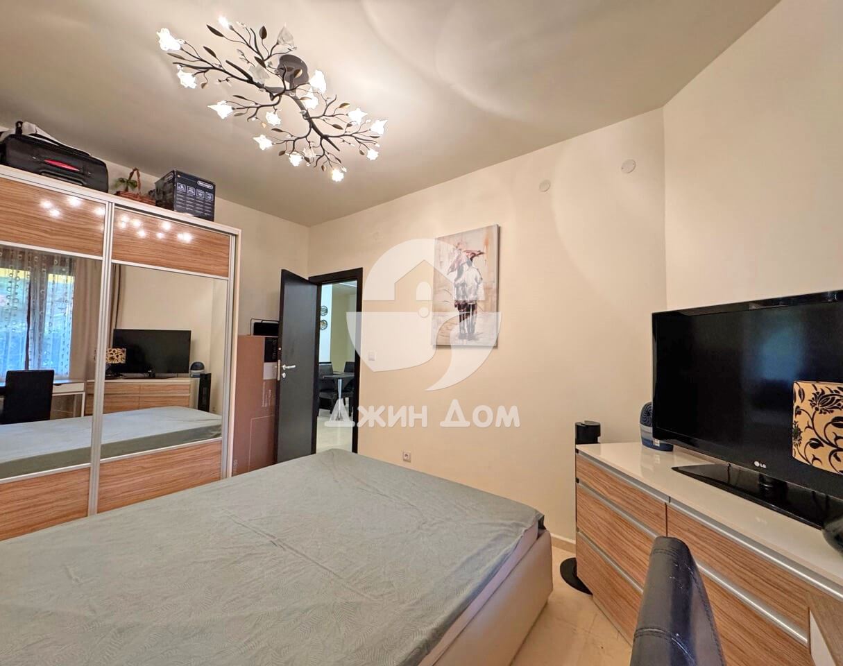 Просторен двустаен апартамент в к-с „Райска градина”, гр. Свети Влас - 0