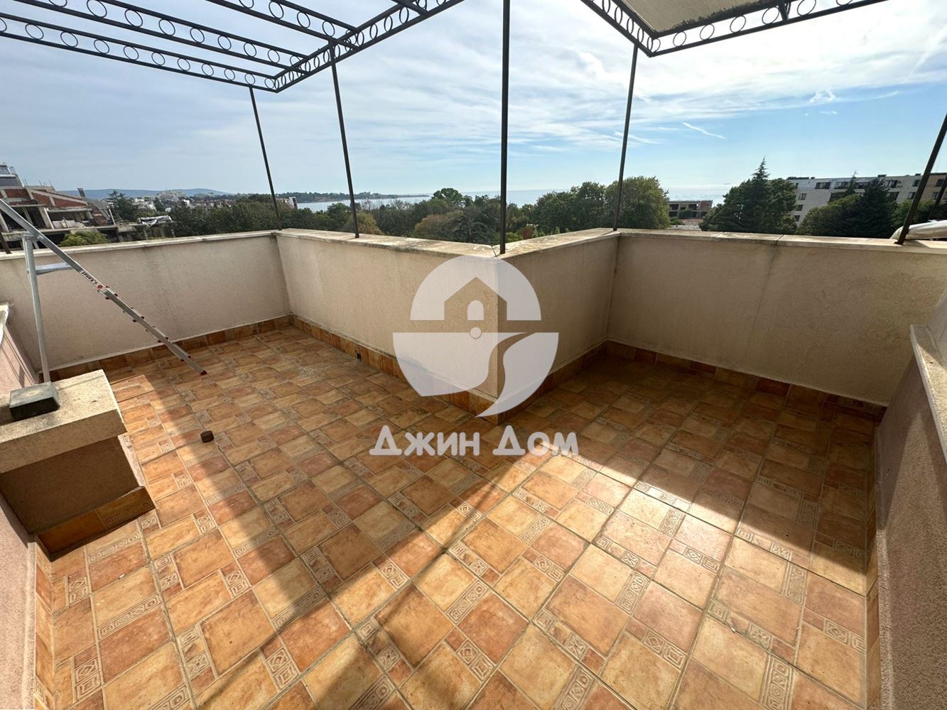 Тристаен апартамент с ГЛЕДКА МОРЕ в к-с „Мелия 9“, с. Равда - 0