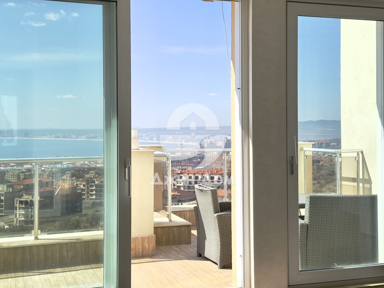 Пентхаус с ПАНОРАМА МОРЕ в к-с Орхидея Резиденс, гр. Свети Влас - 0