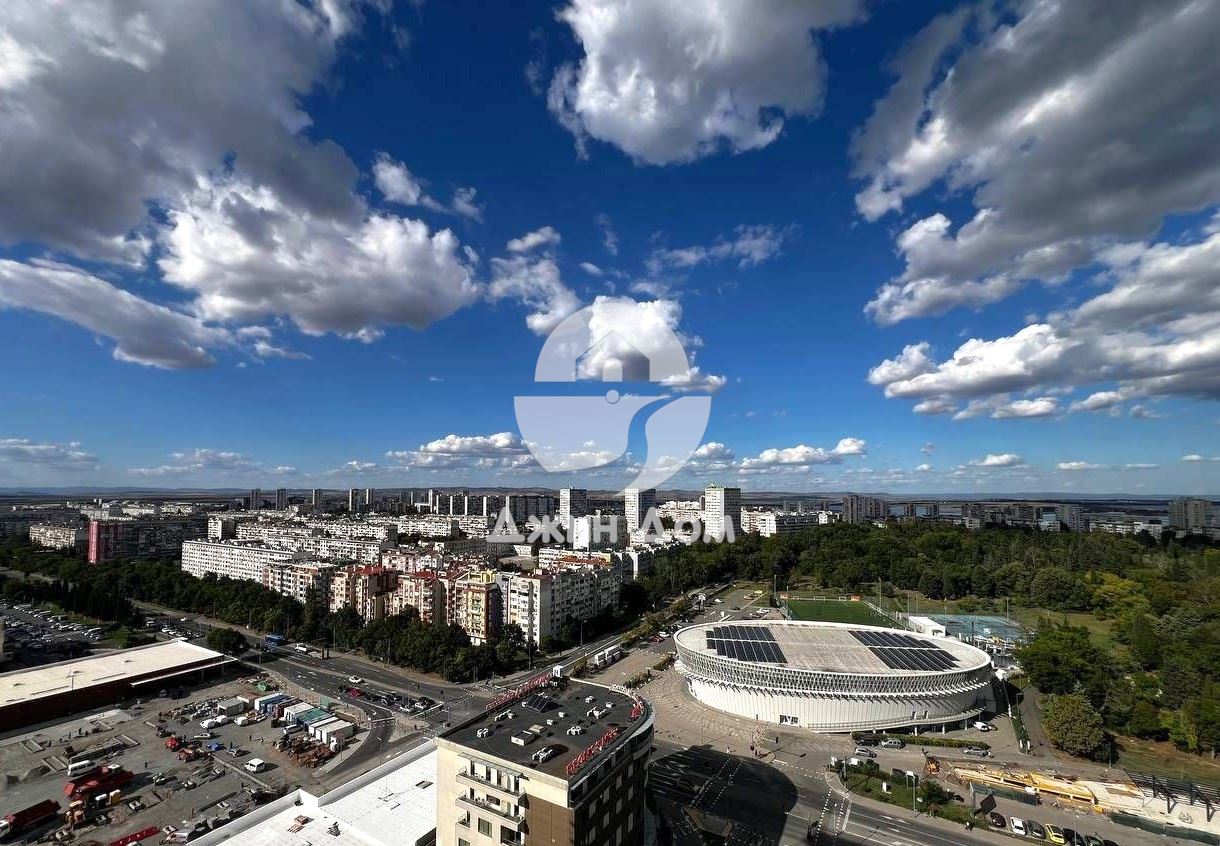 Просторен двустаен апартамент в к-с „Сентрал Парк“, гр. Бургас - 0