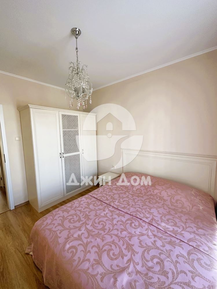 Просторен двустаен апартамент в к-с „Изида Палас“, к.к. Слънчев бряг - 0