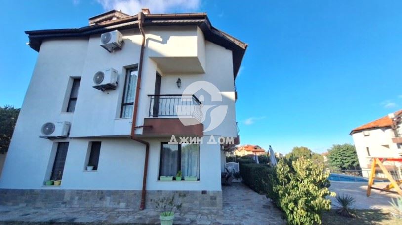 Двуетажна къща с ГЛЕДКА МОРЕ в м-т Буджака, гр. Созопол - 0