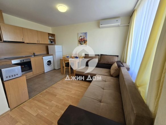 Двустаен апартамент в к-с „Несебър Форт Клуб“, к.к. Слънчев бряг - 0