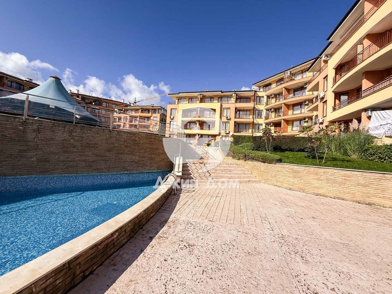 Едностаен обзаведен апартамент в к-с „Панорама Дриймс“, гр. Свети Влас - 0