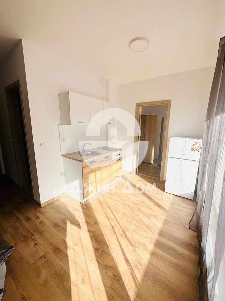 Просторен двустаен апартамент в к-с Съни Дей 6, к.к. Слънчев бряг - 0