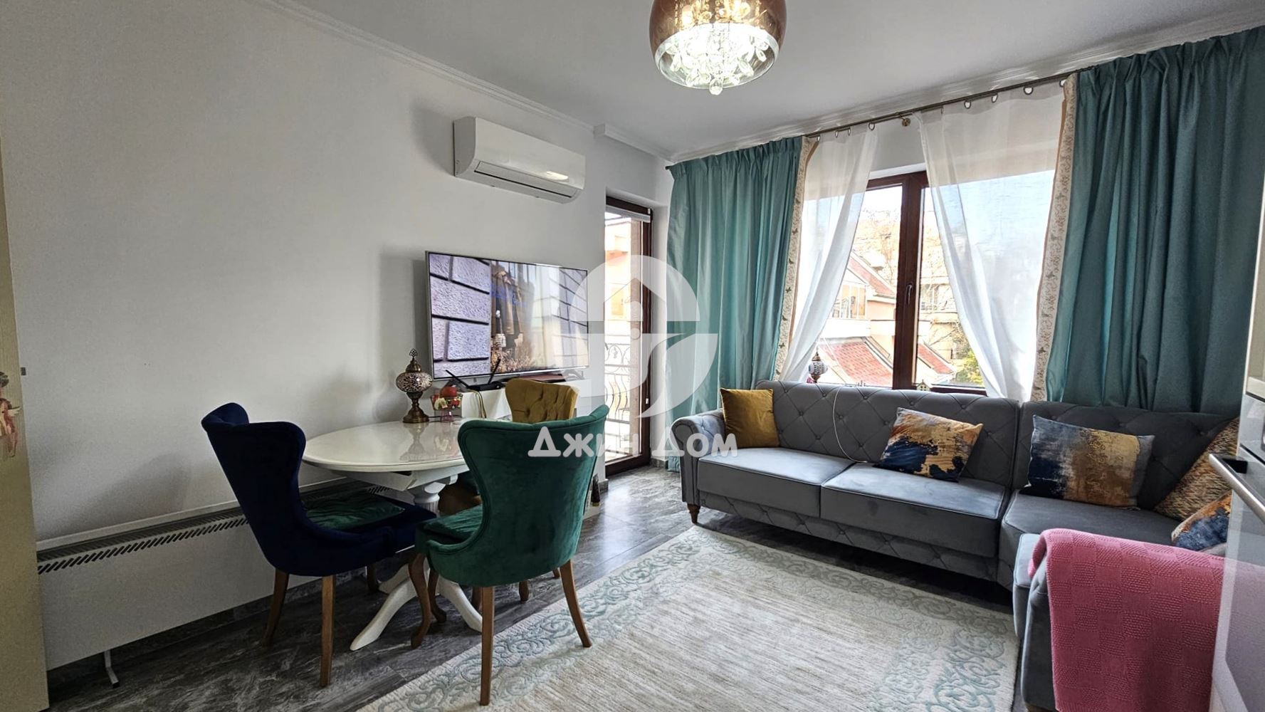 Двустаен апартамент в к-с „Валенсия Гардънс“, гр. Несебър - 0