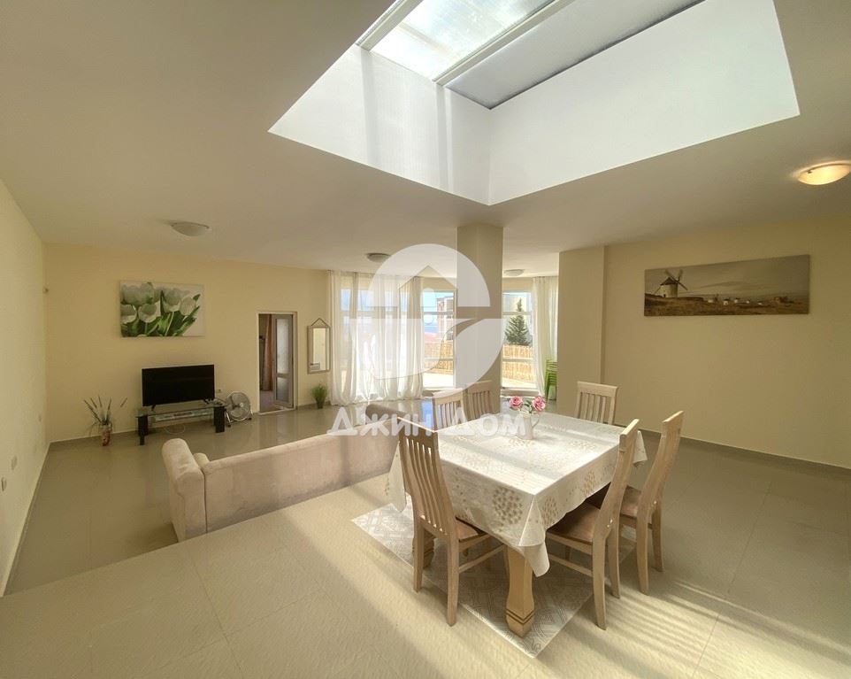 Двустаен апартамент с ГЛЕДКА МОРЕ в жилищна сграда, Свети Влас - 0