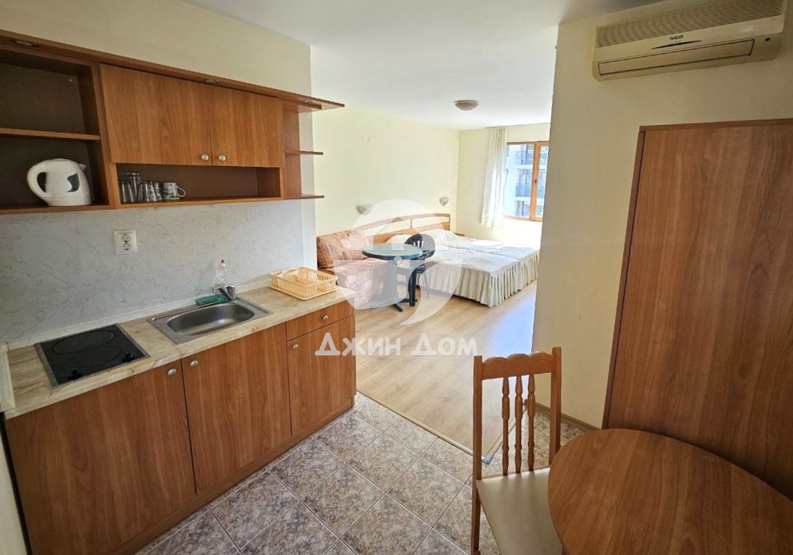 Просторен двустаен апартамент в к-с „Амелия”, к.к. Слънчев бряг - 0