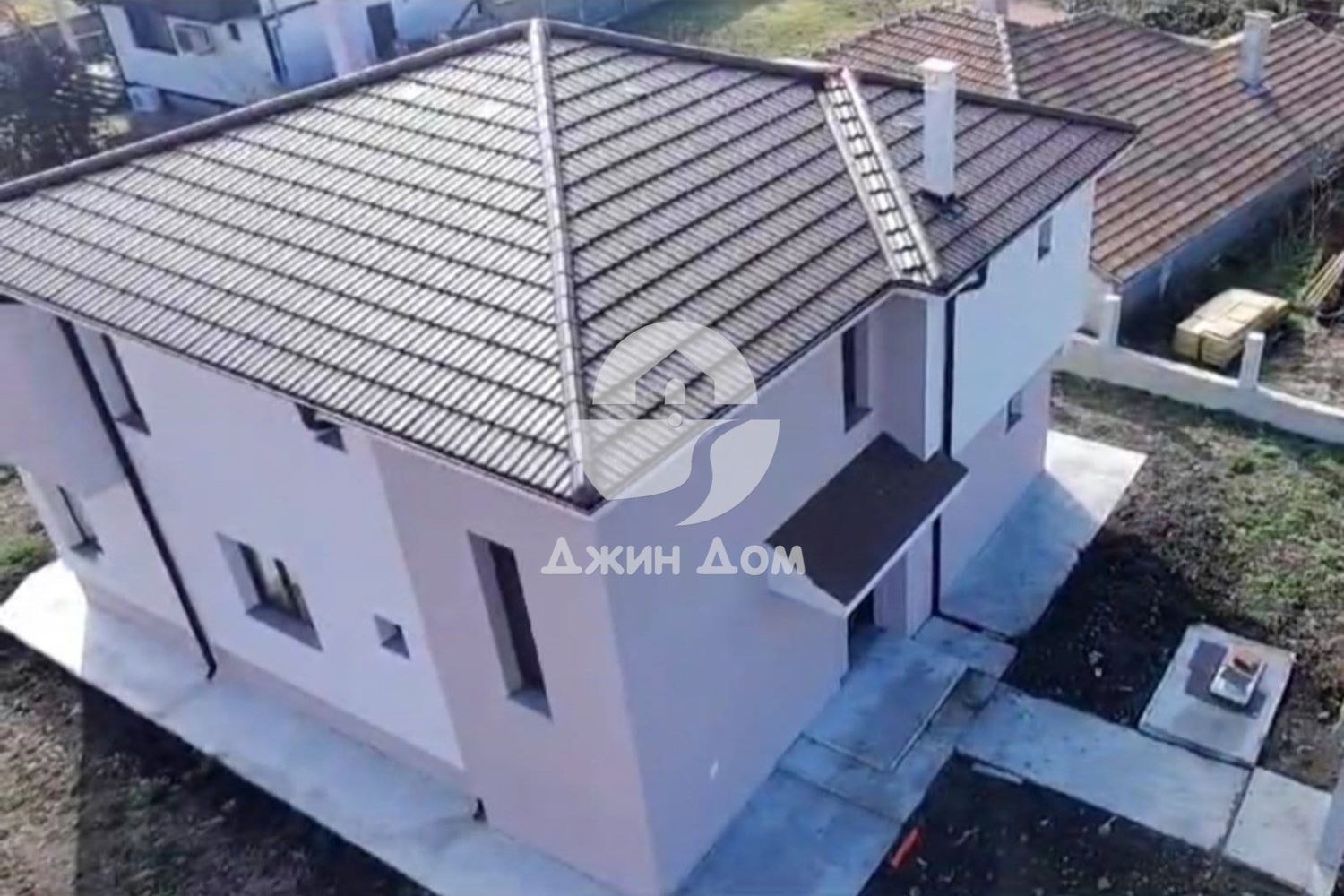 Двуетажна къща с двор и ГЛЕДКА МОРЕ в с. Лъка - 0