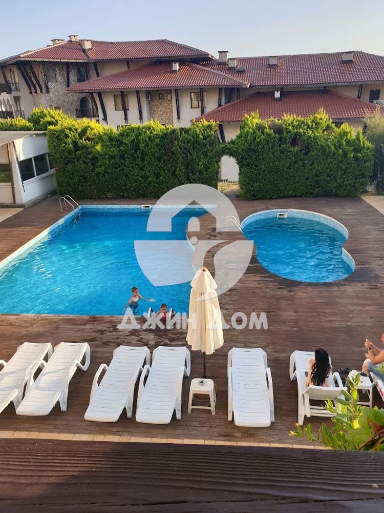 Тристаен апартамент с ГЛЕДКА МОРЕ в к-с „Мери Мар“, гр. Свети Влас - 0