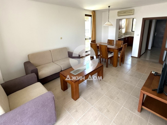 Просторен тристаен апартамент в к-с „Бей Вю Вилас“, с. Кошарица - 0