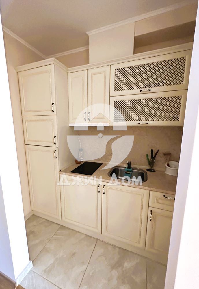 Просторен двустаен апартамент в к-с „Изида Палас“, к.к. Слънчев бряг - 0