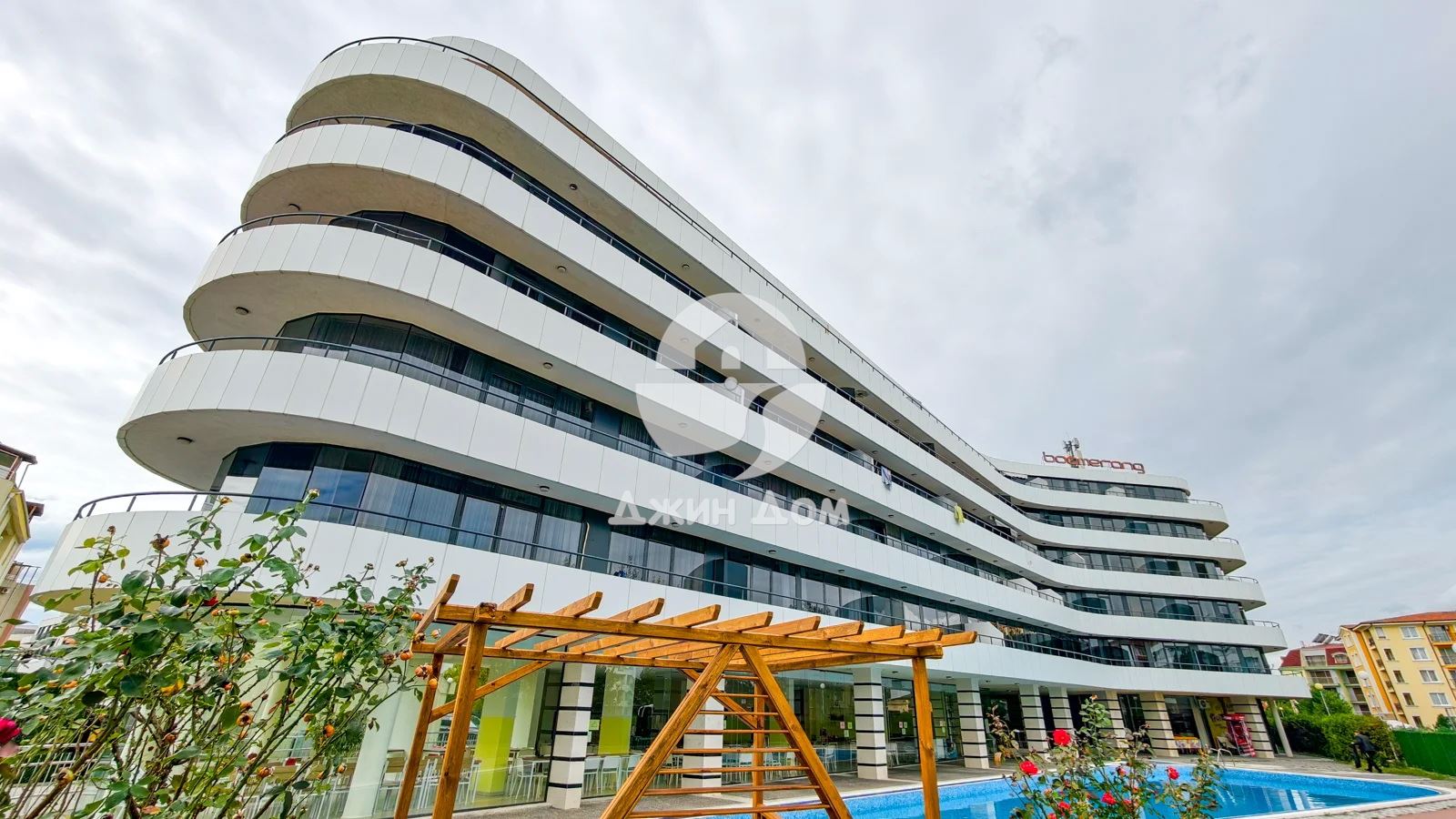 Двустаен апартамент в к-с „Бумеранг Резиденс“, к.к. Слънчев бряг - 0