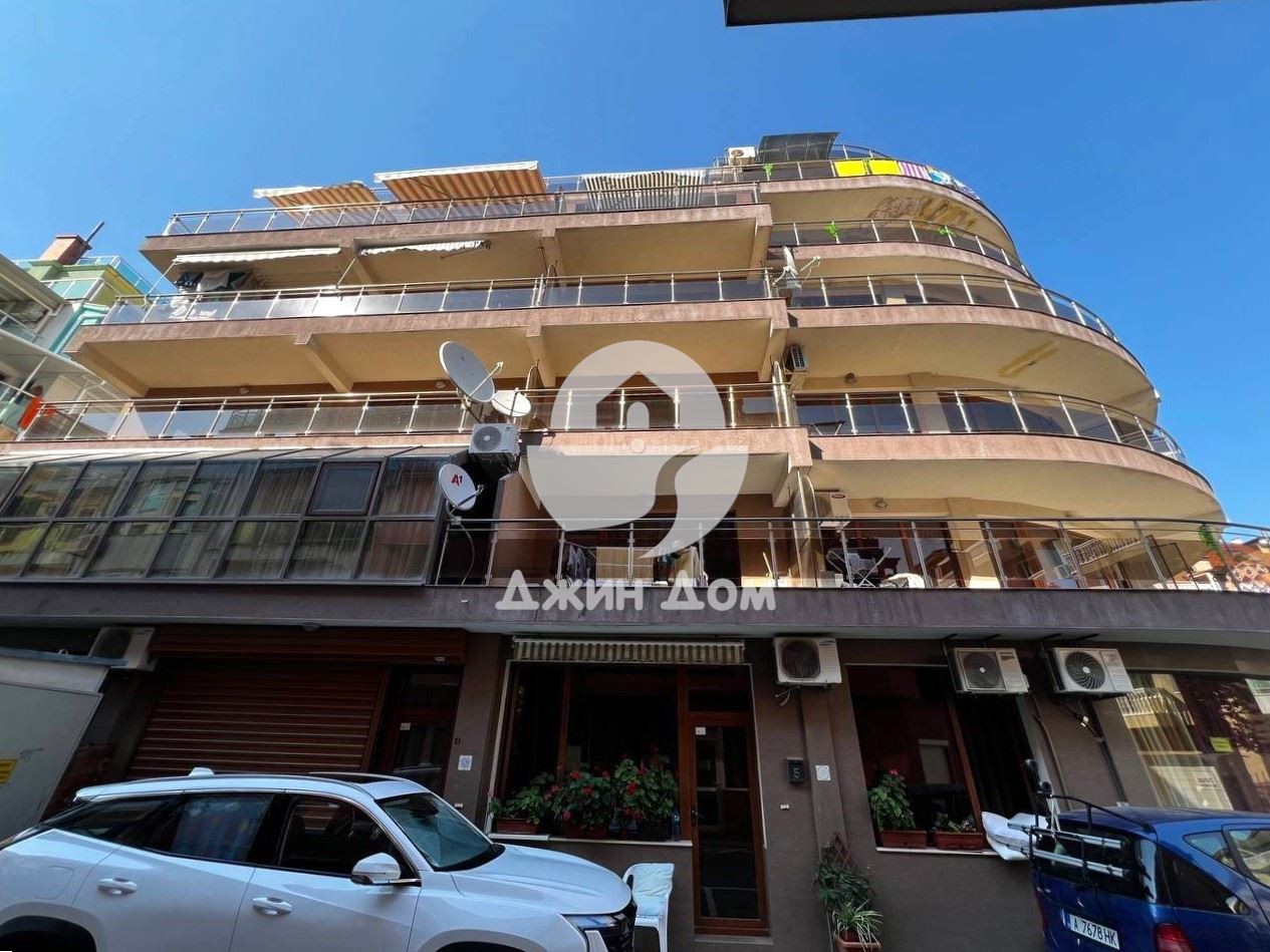 Просторен двустаен апартамент БЕЗ ТАКСА, гр. Поморие - 0