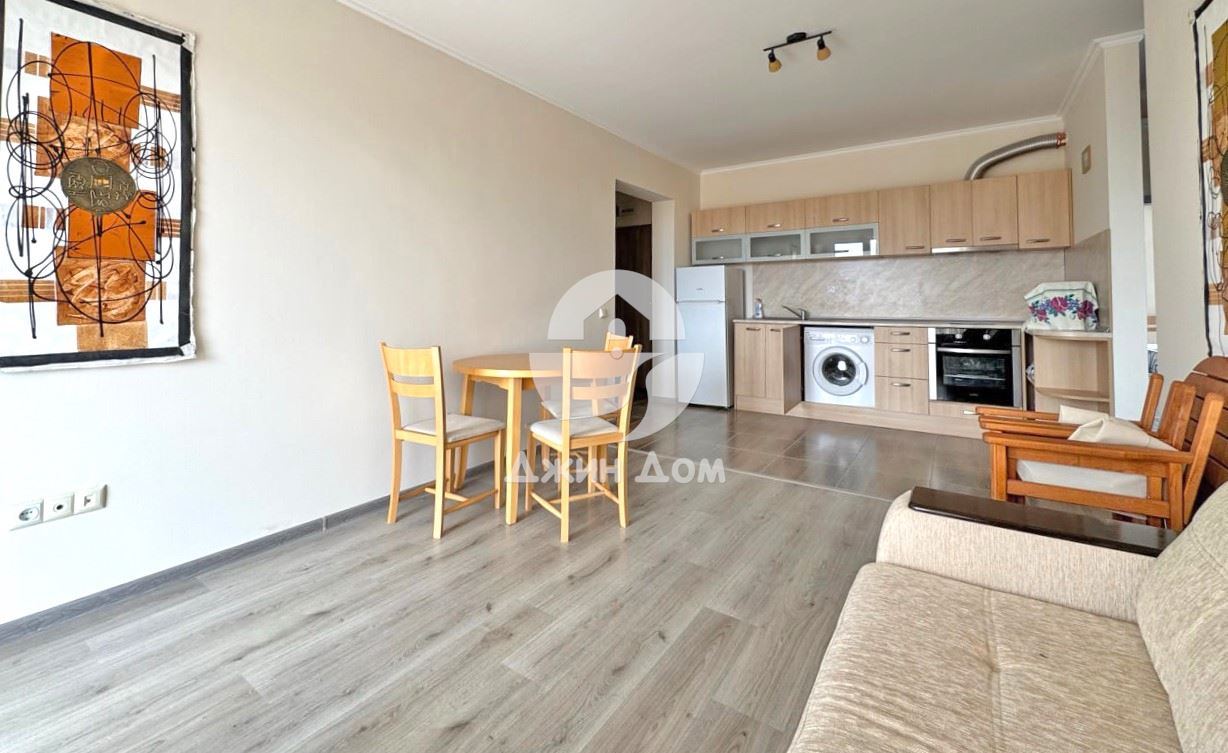 Просторен двустаен апартамент в к-с „Вип Вижън“, к.к. Слънчев бряг - 0