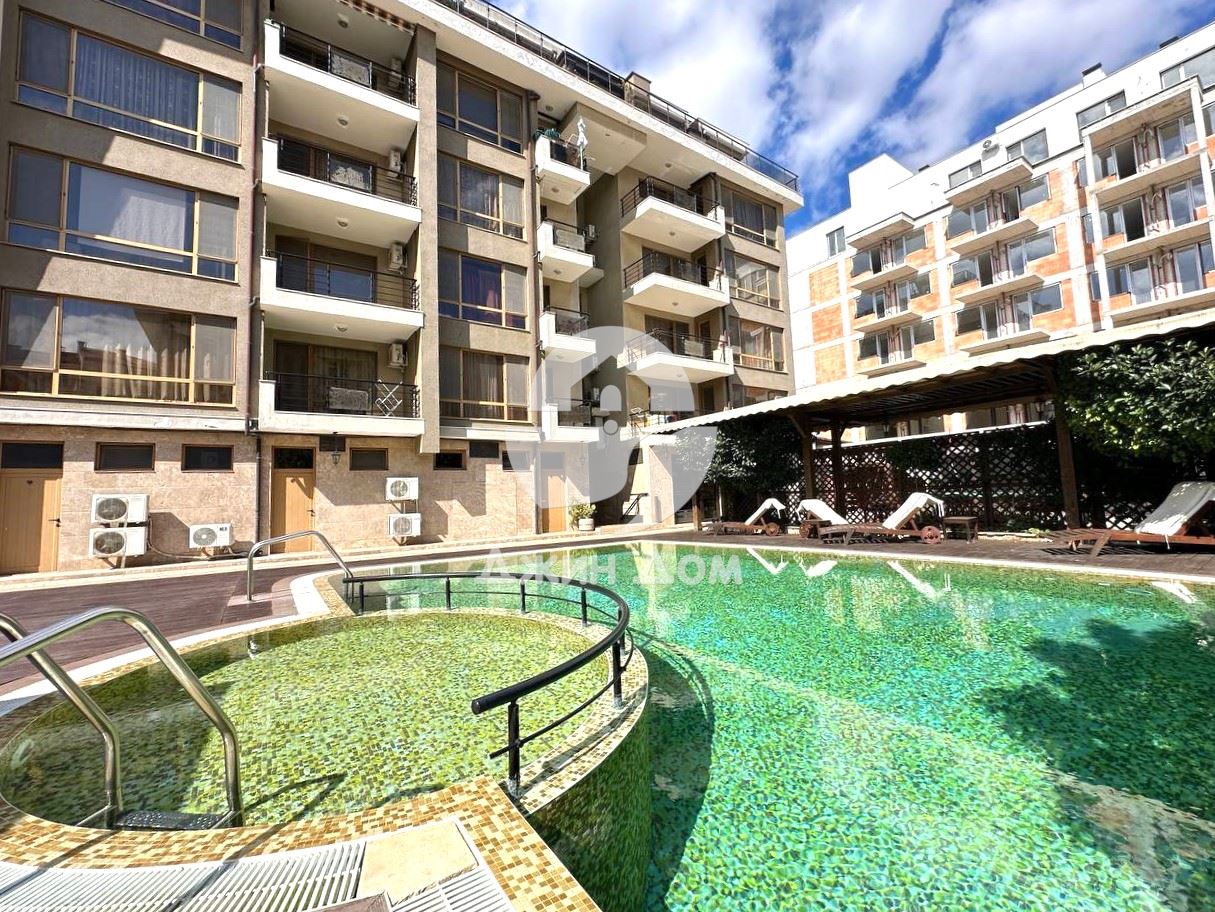 Просторен двустаен апартамент в к-с „Тарантула“, к.к. Слънчев бряг - 0