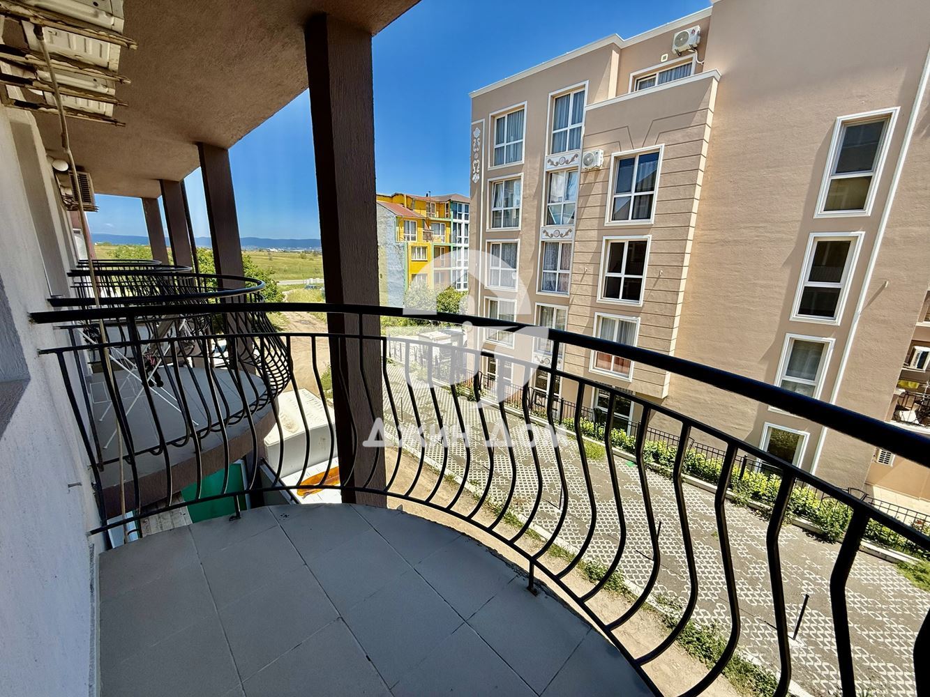 Едностаен апартамент в жилищна сграда БЕЗ ТАКСА, с. Равда - 0