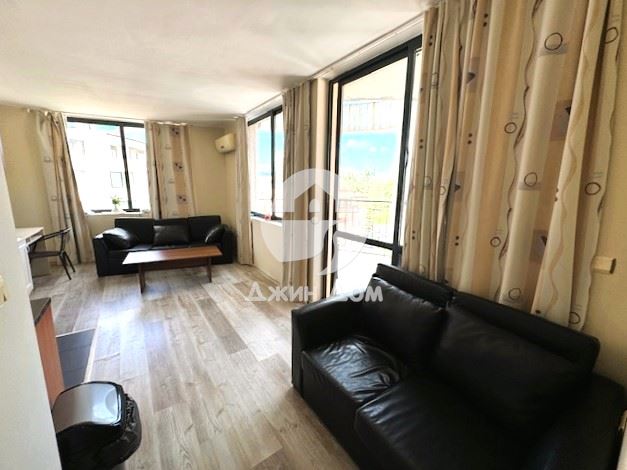 Просторен обзаведен тристаен апартамент в к-с Авалон, Слънчев бряг - 0