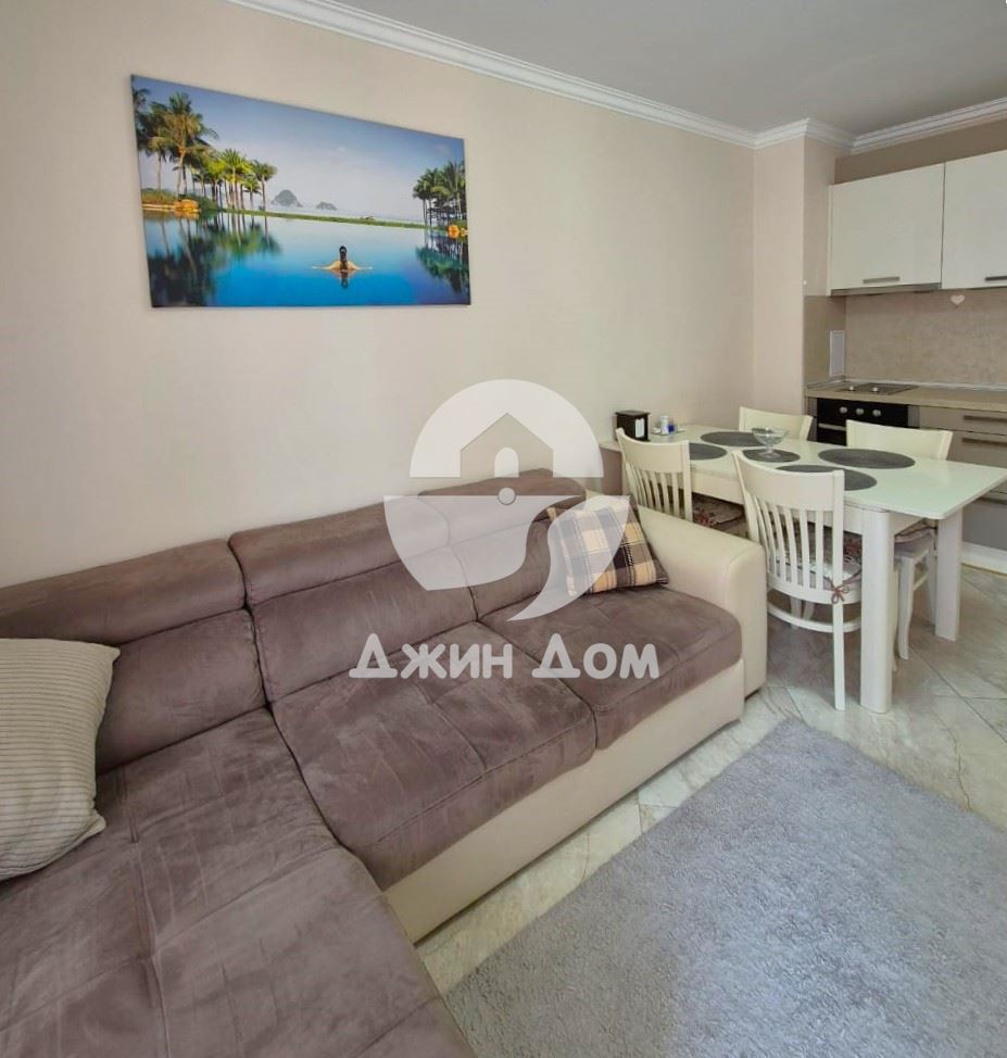 Апартамент с ЧАСТИЧНА ГЛЕДКА МОРЕ И ПЛАНИНА във Вила Флоренция,Св.Влас - 0